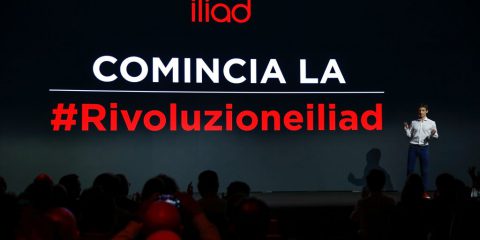 Pubblicità ingannevole, IAP blocca spot e affissioni di Iliad