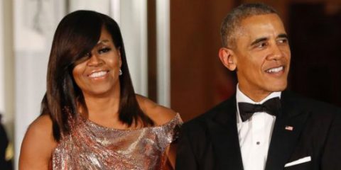 Barack e Michelle Obama nella scuderia di Netflix. E scatta il boicottaggio in Rete