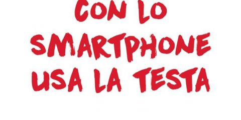 Con lo smartphone usa la testa