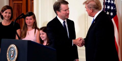 Brett Kavanaugh è il giudice scelto da Trump per la Corte Suprema, I sindacati contro Macron, Brexit, Catalogna