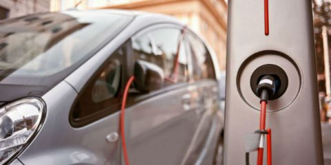 Auto elettriche, assorbiranno il 10% dell’energia mondiale nel 2050