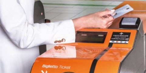 Pagamenti elettronici, quasi una transazione su due contactless in Europa