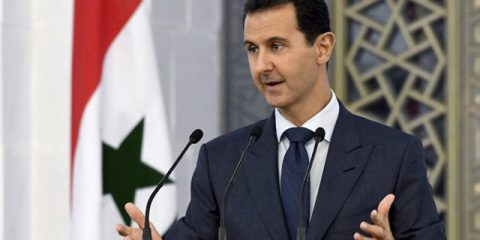 Trump avverte Assad di non attaccare Idlib, In UK più poteri alla polizia per le perquisizioni in strada, Crisi Argentina