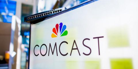 Comcast batte la concorrenza di Fox e vince l’asta per Sky. Adesso la parola passa agli azionisti