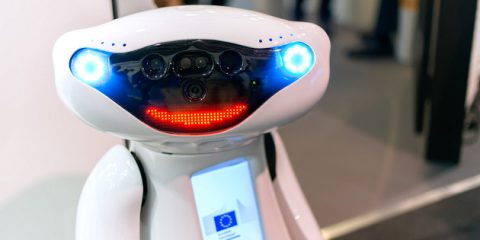 Intelligenza artificiale, l’Europa vuole 20 miliardi di investimenti entro il 2020