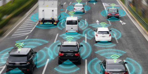 Smart road e veicoli connessi/a guida autonoma, le novità nella Relazione annuale dell’Osservatorio italiano