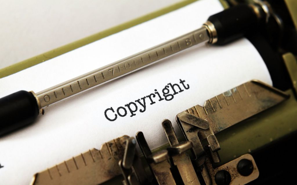 Google, 4 miliardi di link da rimuovere per tutelare il copyright: dopo il danno la beffa