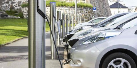 Auto elettriche: Cina leader del mercato globale per altri 20 anni