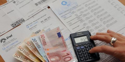 4 consigli su come trovare l’offerta luce più adatta al periodo primaverile