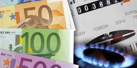 Energia: da aprile bollette luce e gas più leggere, tariffe giù del 10%