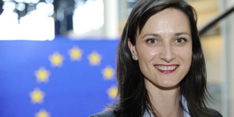 Copyright: Marija Gabriel (Ue): “Italia rispetti il voto del Parlamento europeo, internet rimarrà libera”