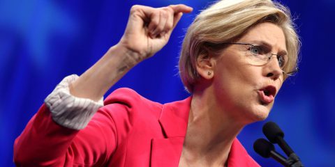 Amazon, abuso di posizione dominante? L’accusa della sen. Warren