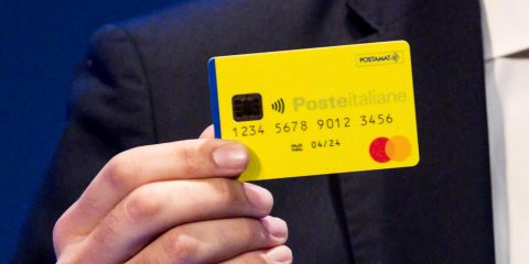 Reddito di cittadinanza, entro il 25 aprile somme sulla card (che rispetta la privacy)