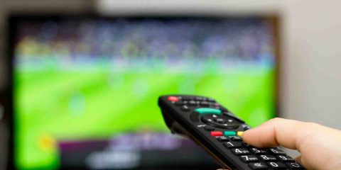 DVB-T2: 151 milioni di euro per l’acquisto di decoder e smart tv, ecco le linee guida