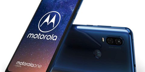 Motorola OneVision: smartphone (quasi) full screen di fascia media per buoni scatti al buio