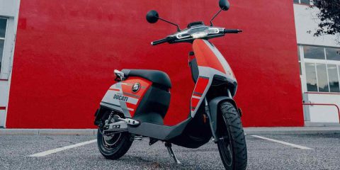 Scooter elettrici: Ducati lancia nuovo motorino tascabile, “full digital” e che non inquina