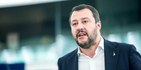 Salvini sulla rete unica sta con Bolloré? E le imprese italiane?