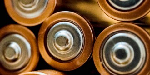 IoT insostenibile: butteremo nella spazzatura 80 milioni di batterie all’anno