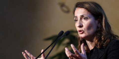 ‘La web tax una soluzione per tutelare il mercato dell’elettronica in Italia’. Intervista a Carla Ruocco (M5S)