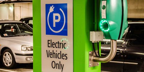 Auto elettriche, accelerano le vendite in Italia: +120% a dicembre