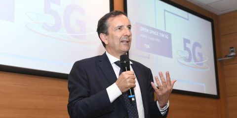 TIM lancia il 5G. I piani dell’operatore e le offerte commerciali