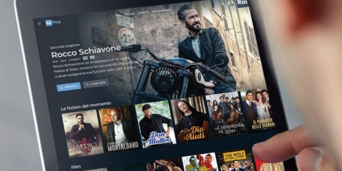 RaiPlay imita Netflix. In autunno contenuti originali solo per il web