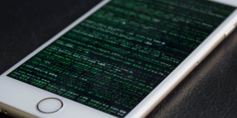 Google scopre vulnerabilità sugli iPhone, rubati dati personali degli utenti