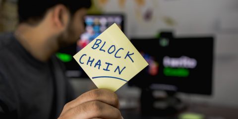 Come sostenere la diffusione della blockchain in Italia?