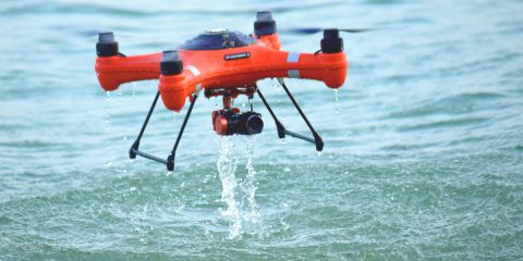 Droni sul mare di Ostia contro le plastiche galleggianti e l’erosione costiera