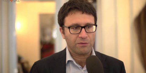 ‘Servono sanzioni per chi non accetta pagamenti con carta’. Intervista a Sergio Boccadutri