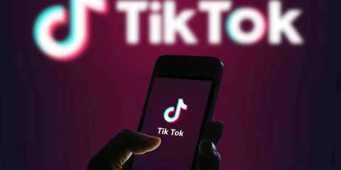 TikTok, preoccupa la gestione dati. Nel 2020 geo-bloccata in Usa o scorporata con sede fuori dalla Cina?