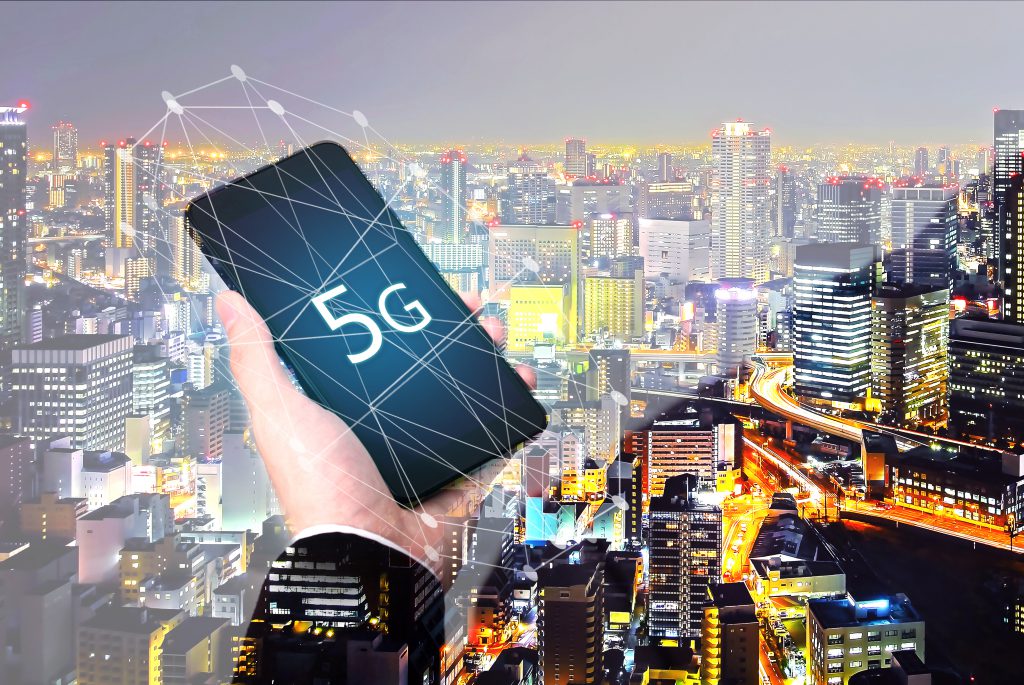 5G-smartphone-cina-italia