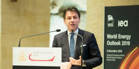 Green new deal, Giuseppe Conte: “59 miliardi di euro in 15 anni per clima ed energia”