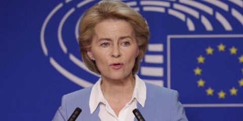 Von der Leyen boccia gli investimenti verdi fuori dal deficit: “Troppe le tentazioni di fare green washing”