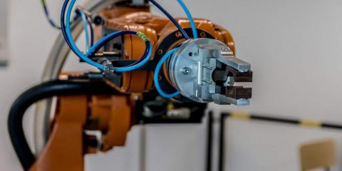 Nuova Sabatini rifinanziata con 300 milioni di euro. Ripresa della robotica nel 2021, mercato italiano verso i 5,7 miliardi di euro