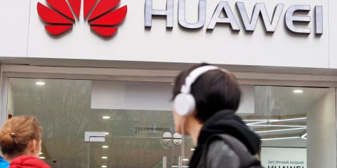 Huawei, ricavi globali +19% nel 2019 ma futuro incerto. Luigi De Vecchis ‘5G in Italia non sta rallentando’