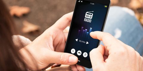 DAB sui telefonini? Confronto sulla radio via smartphone