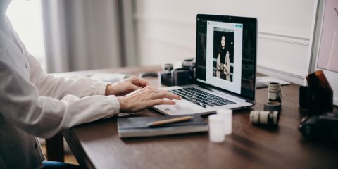 Remote working, i pro e i contro (soprattutto per le donne) del lavoro da casa