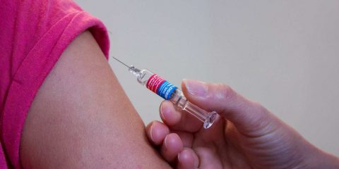 Vaccinazioni Covid-19: canali di prenotazione e click day in Emilia Romagna