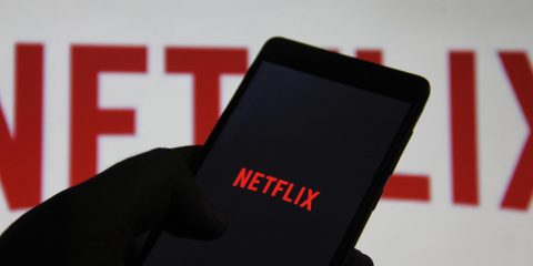 Netflix e Covid-19: la tv streaming incassa, ma ancora per quanto?