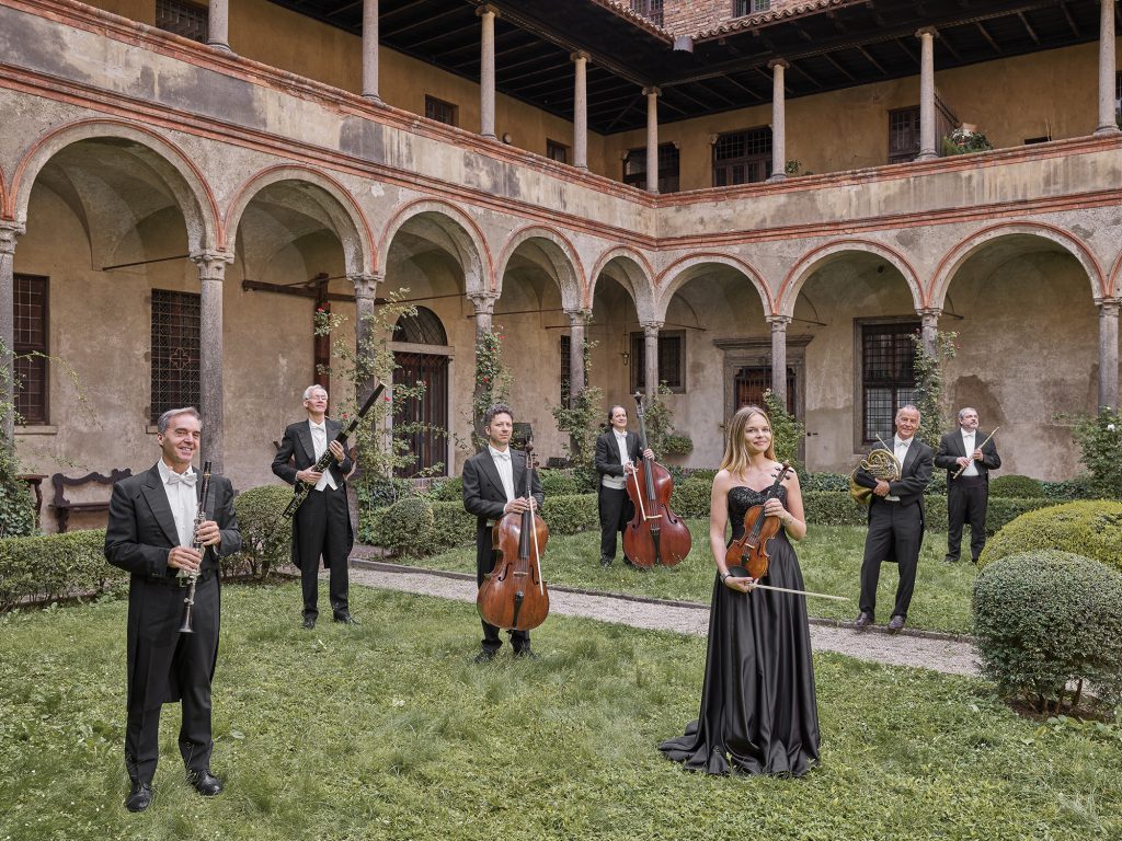 Ouverture, La Filarmonica della Scala in diretta streaming dai cortili di Milano con la GigaNetwork 5G di Vodafone