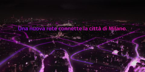 Sky ultra broadband, ‘occhi stupiti’ dei milanesi all’arrivo di Sky WiFi (video)