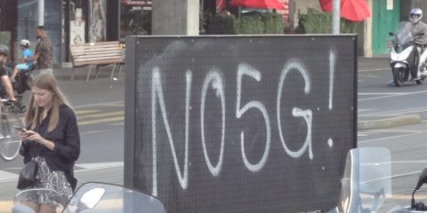 ‘No 5G’, in Francia test a tappeto sulle emissioni delle antenne. E in Italia?