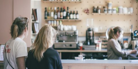 Ristoranti, sagre e fiere al tempo del Covid-19. Come trattare i dati dei clienti (La guida del Garante)