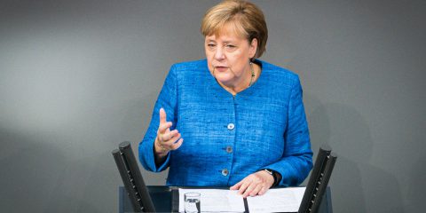 La Merkel vuole che l’Ue sanzioni la Russia per l’attacco hacker al Bundestag del 2015