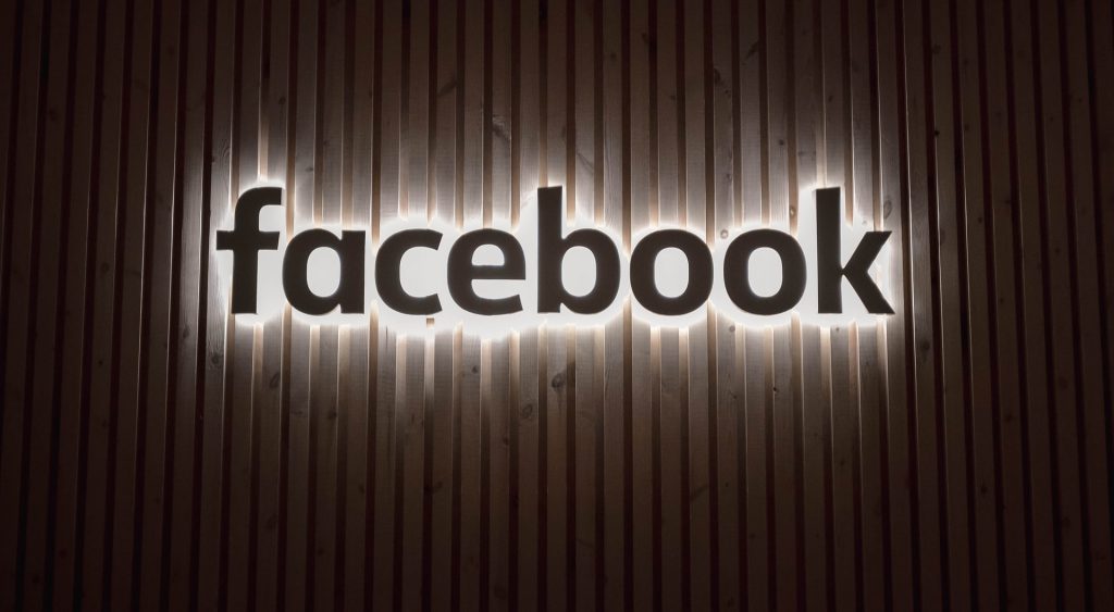 Facebook-privacy-shield