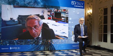 5G Italy. Le scelte sulla rete fra modello wholesale only e Recovery Fund