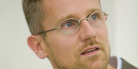 Dallo smart working al near working. Intervista a Carlo Ratti: “L’ufficio vicino casa in quartieri autosufficienti”