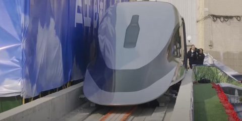 Il super treno cinese a levitazione magnetica che va a 620km/h (Video)