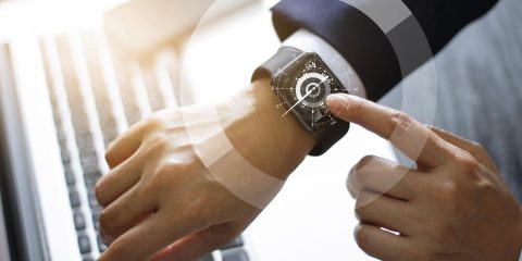 Wearables, la pandemia spinge ancora la spesa in tecnologie indossabili